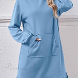 Kapucnis midi ruha hasítékkal és zsebbel