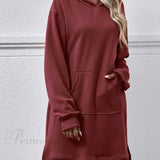 Kapucnis midi ruha hasítékkal és zsebbel