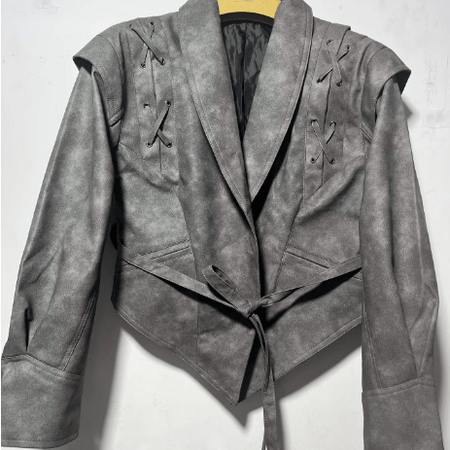 Női bőrkabát – Testhezálló szabású – Sálgallér – Deréköv – Fűzős vállrész