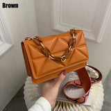 PU bőr válltáska fém lánccal