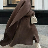 Női kétsoros kabát hajtókával, városi stílus