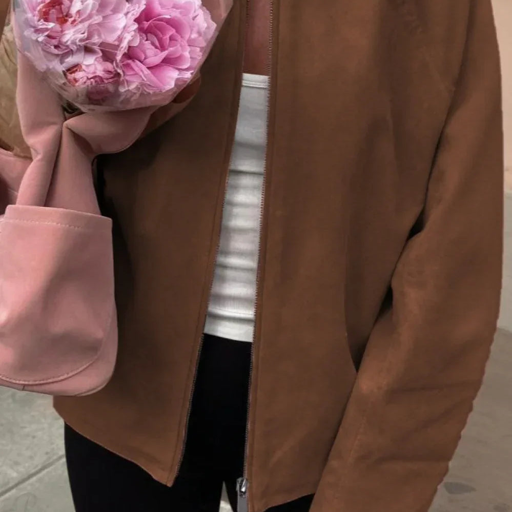 Elegáns, lezser, hosszú ujjú velúr kabát