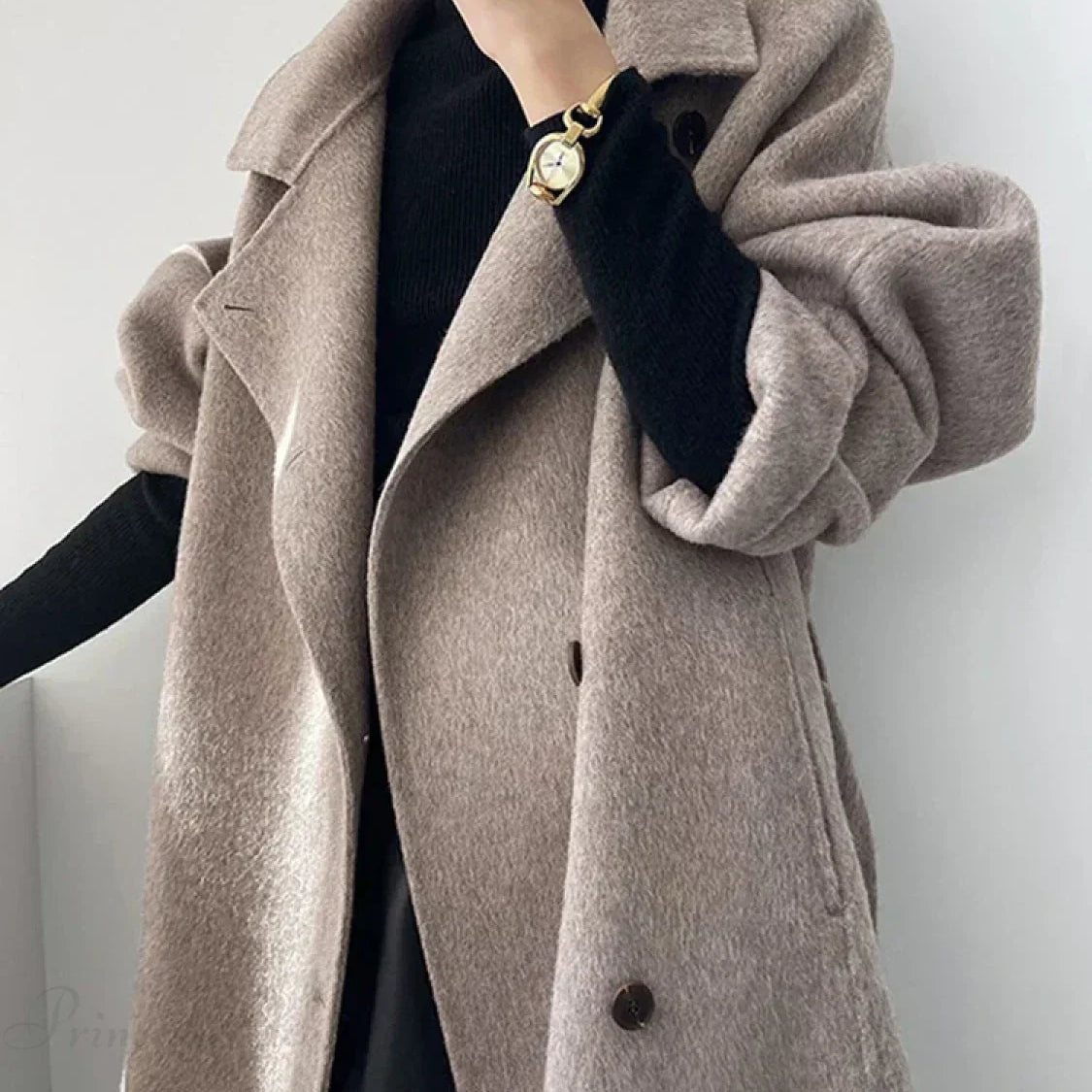 Gyapjúkabát garbóval és egysoros gombokkal