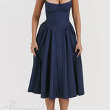 Elegáns, pánt nélküli, V-nyakú midi ruha