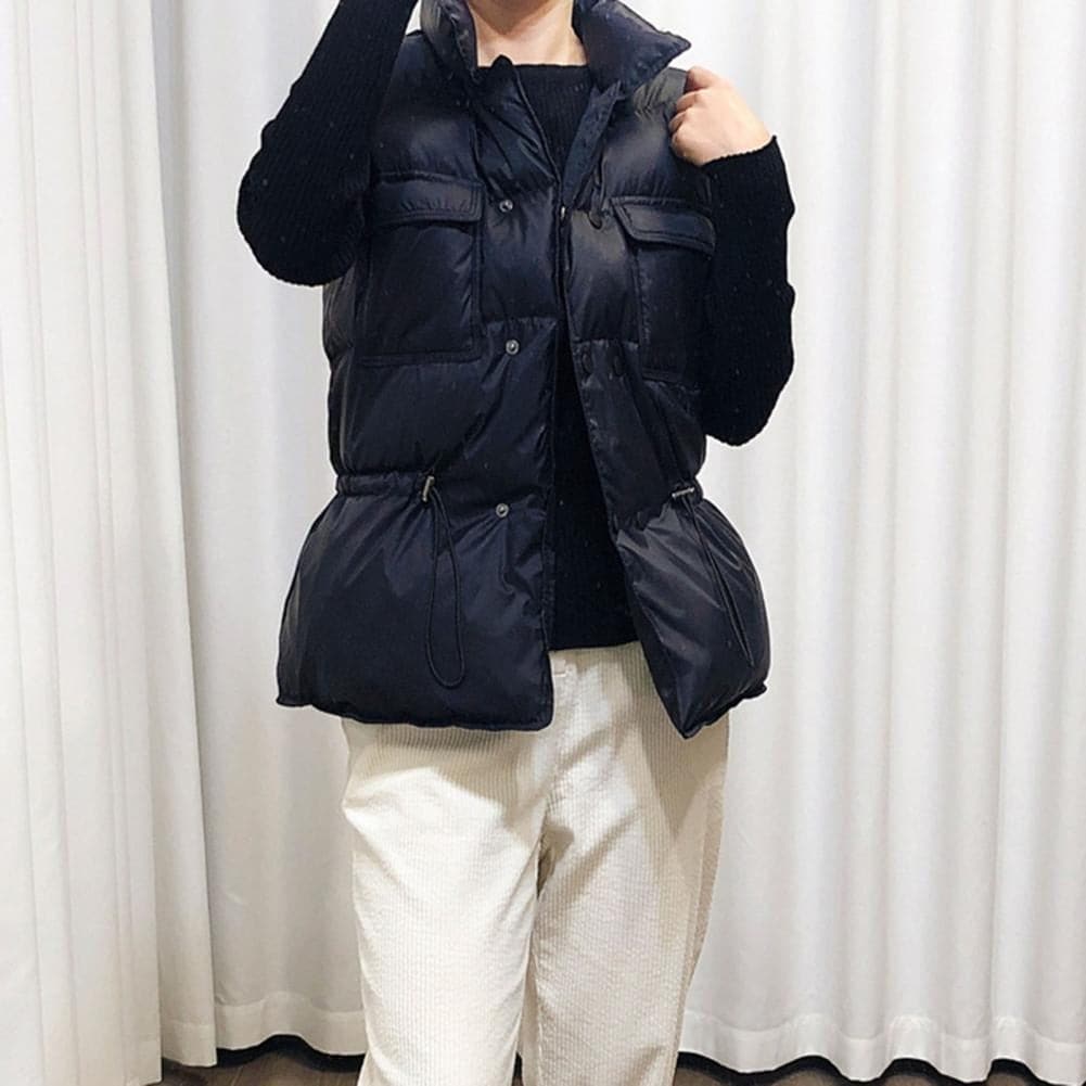 Liva - Divatos, steppelt, szélálló, ujjatlan kardigán gombokkal